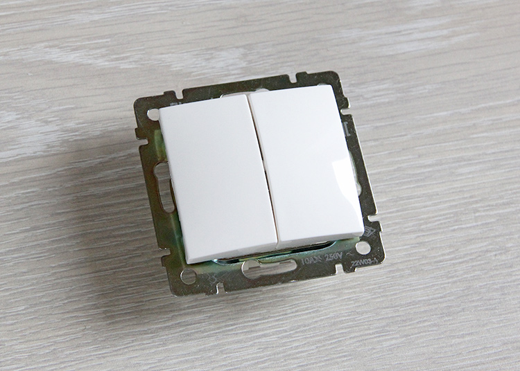 Legrand Valena ������������